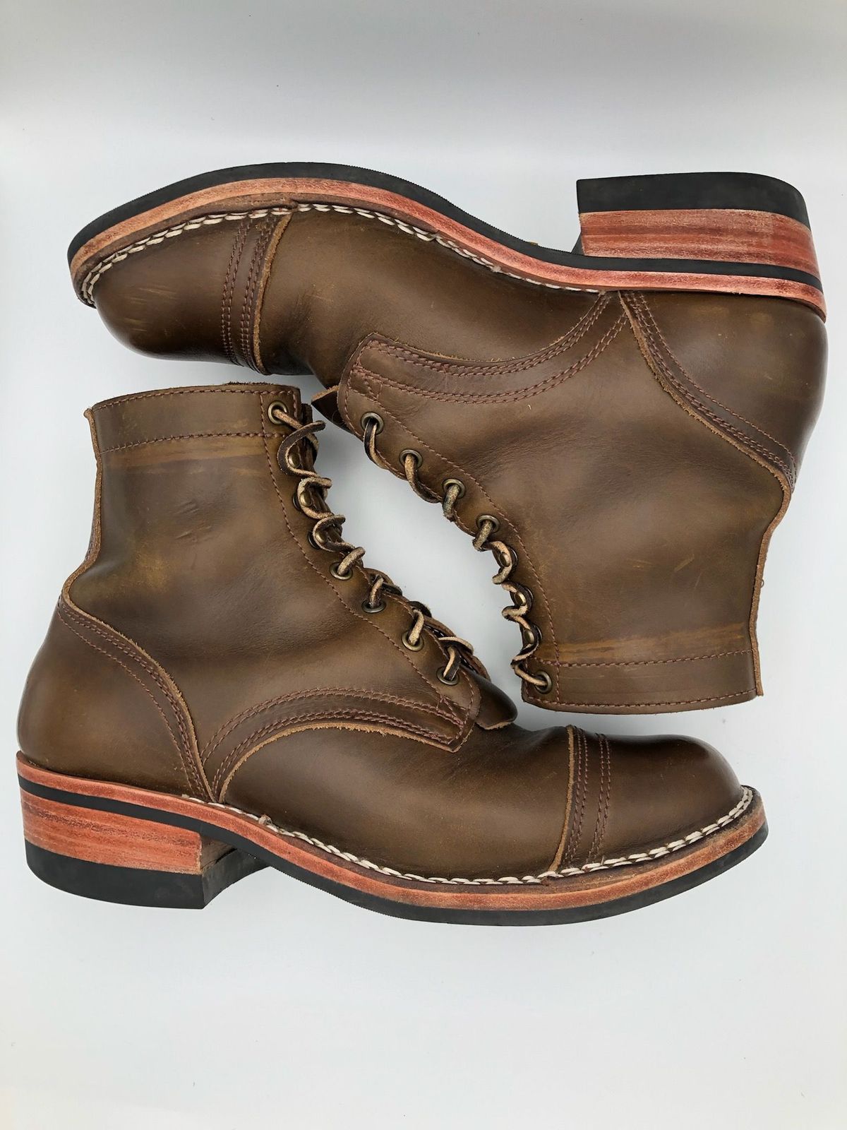 Photo by patinathunderdome on November 4, 2021 of the Nicks Charley in Horween Olive Chromepak.