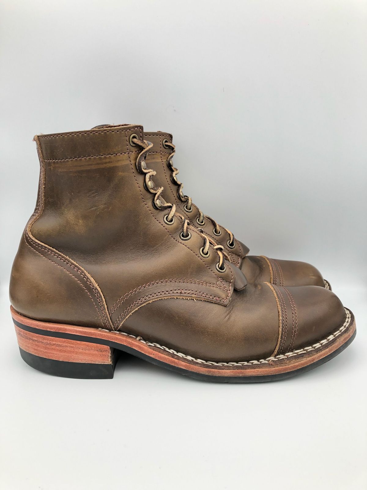 Photo by patinathunderdome on November 4, 2021 of the Nicks Charley in Horween Olive Chromepak.