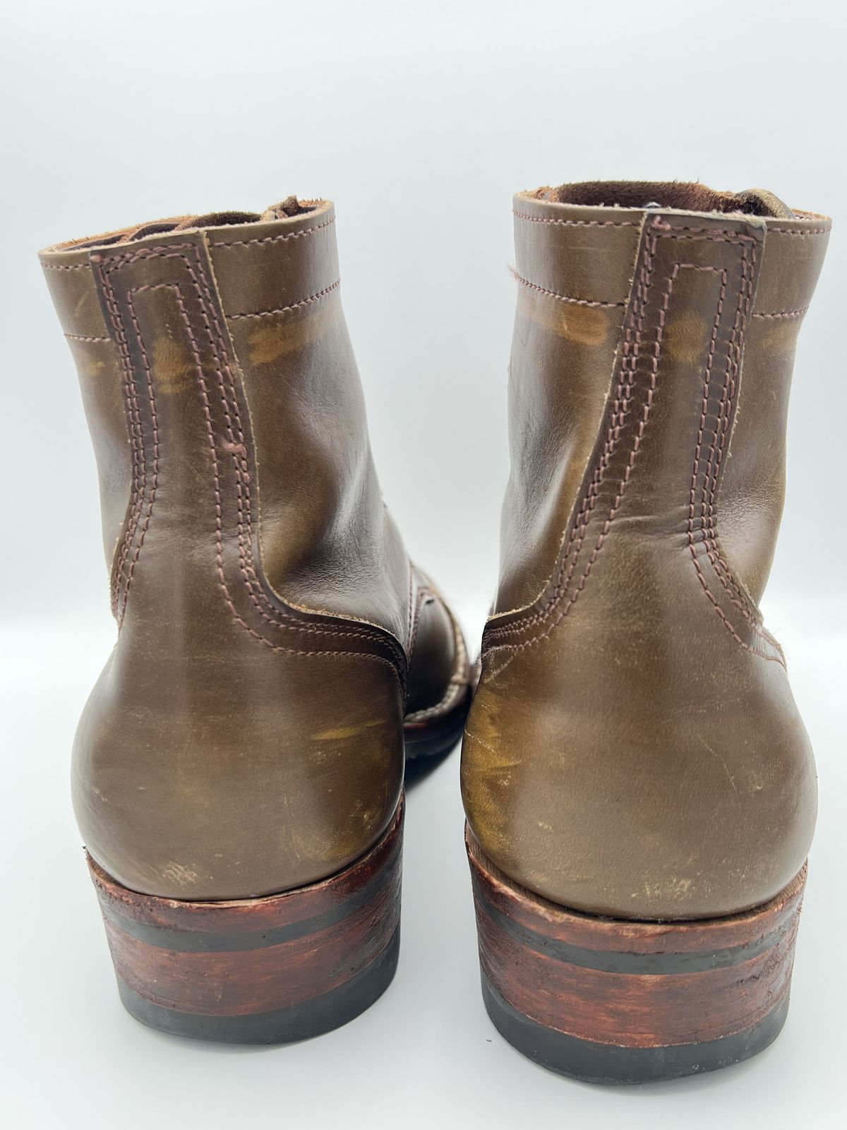 Photo by patinathunderdome on January 6, 2022 of the Nicks Charley in Horween Olive Chromepak.