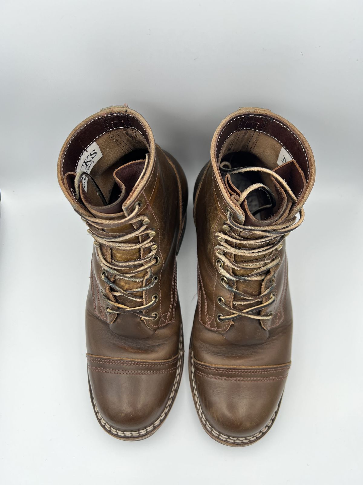 Photo by patinathunderdome on March 3, 2022 of the Nicks Charley in Horween Olive Chromepak.