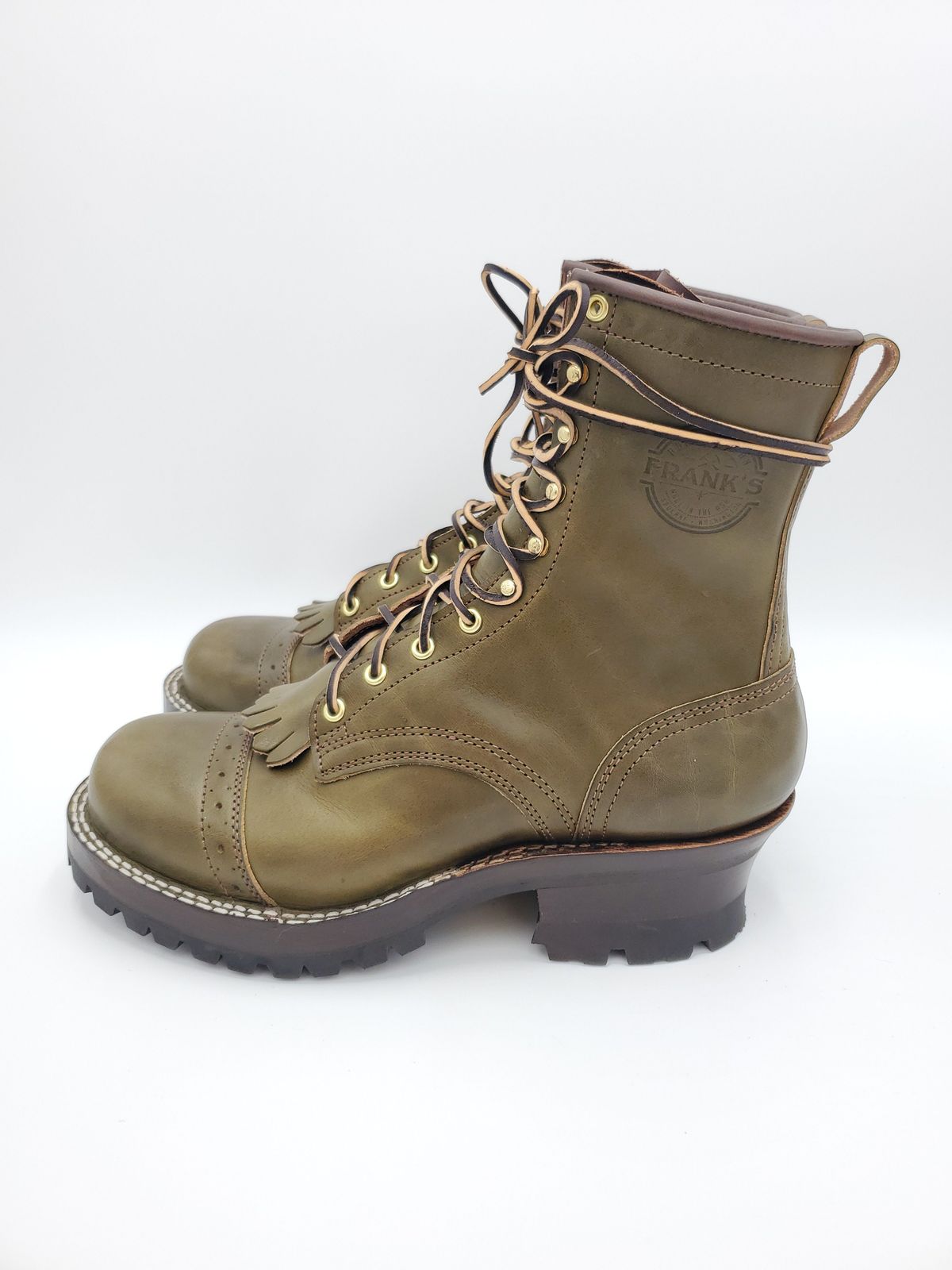Photo by patinathunderdome on October 3, 2021 of the Frank's Boots Wilshire in Unknown Material.