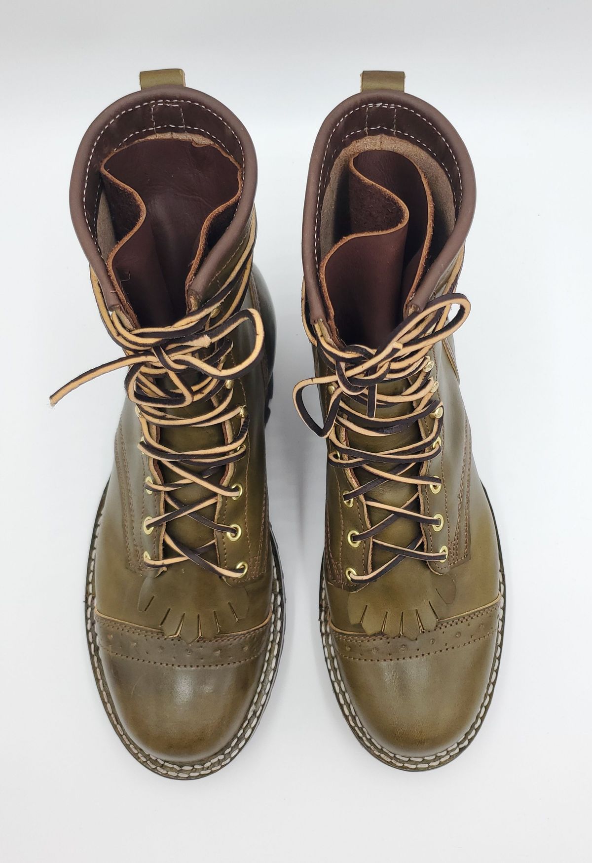 Photo by patinathunderdome on October 3, 2021 of the Frank's Boots Wilshire in Unknown Material.