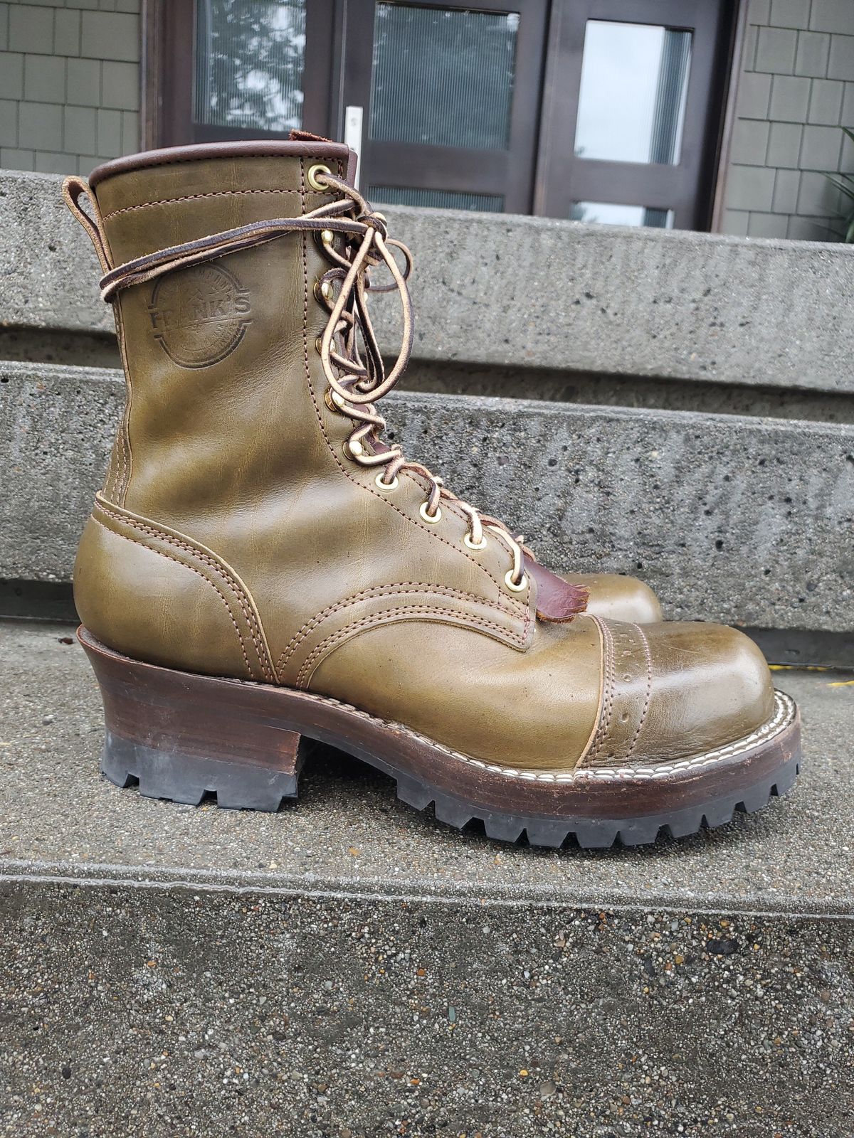 Photo by patinathunderdome on November 5, 2021 of the Frank's Boots Wilshire in Unknown Material.
