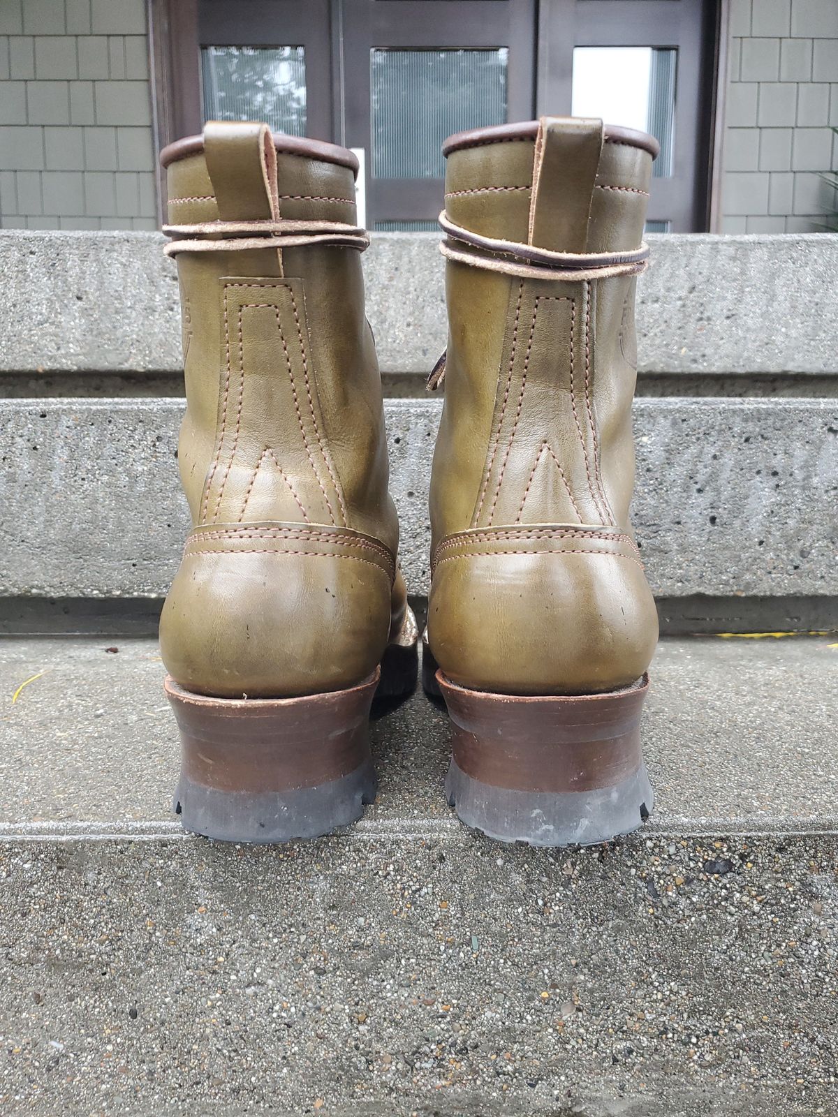 Photo by patinathunderdome on November 5, 2021 of the Frank's Boots Wilshire in Unknown Material.