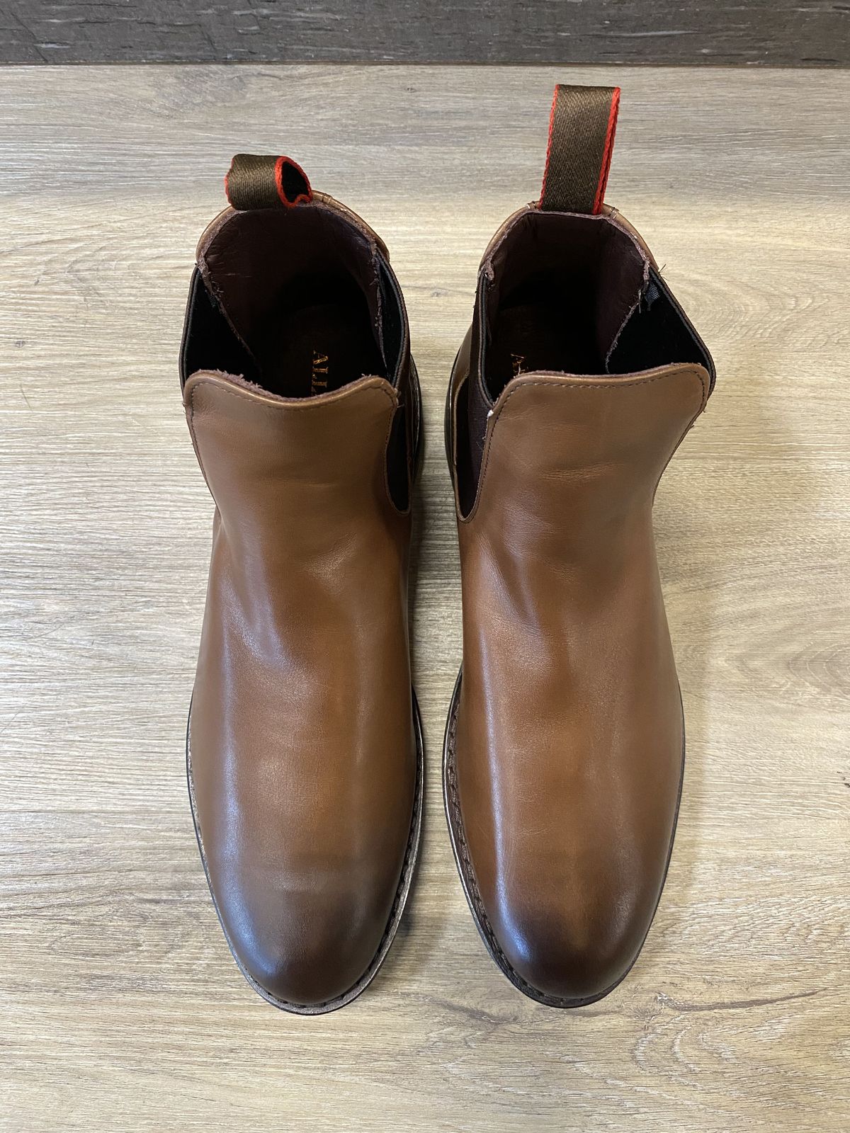 Photo by patinathunderdome on October 4, 2021 of the Allen Edmonds Nomad Chelsea in Coffee Calfskin.