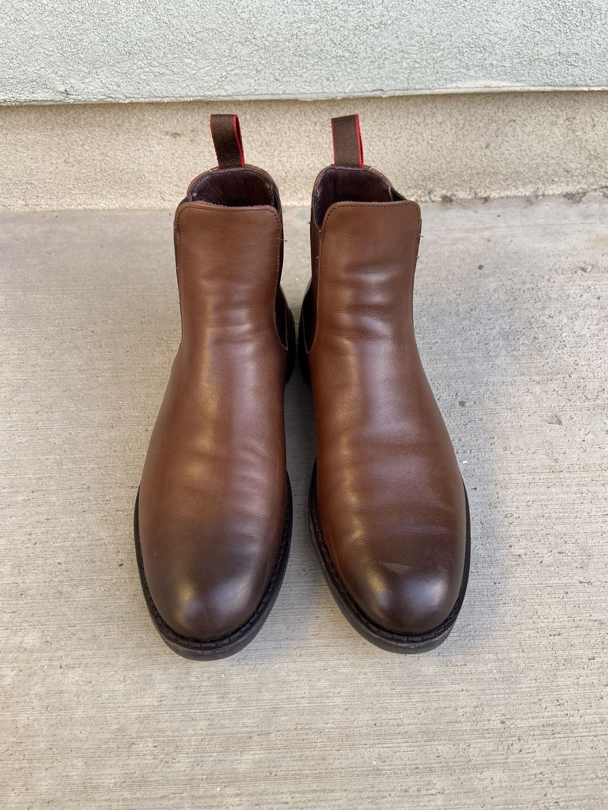 Photo by patinathunderdome on December 5, 2021 of the Allen Edmonds Nomad Chelsea in Coffee Calfskin.