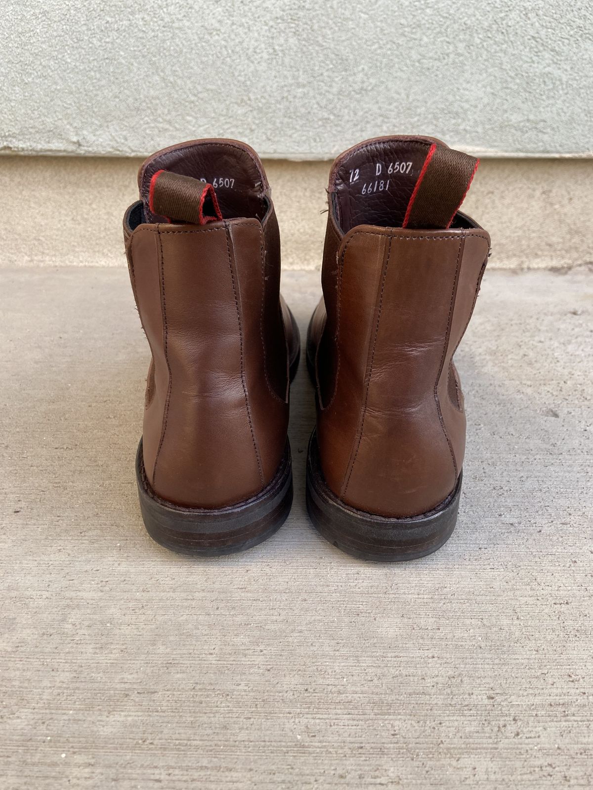 Photo by patinathunderdome on December 5, 2021 of the Allen Edmonds Nomad Chelsea in Coffee Calfskin.