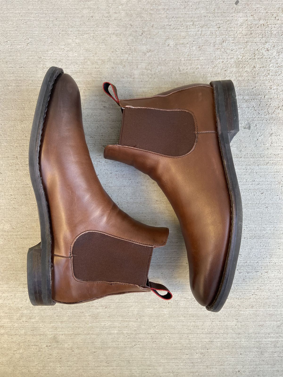Photo by patinathunderdome on December 5, 2021 of the Allen Edmonds Nomad Chelsea in Coffee Calfskin.