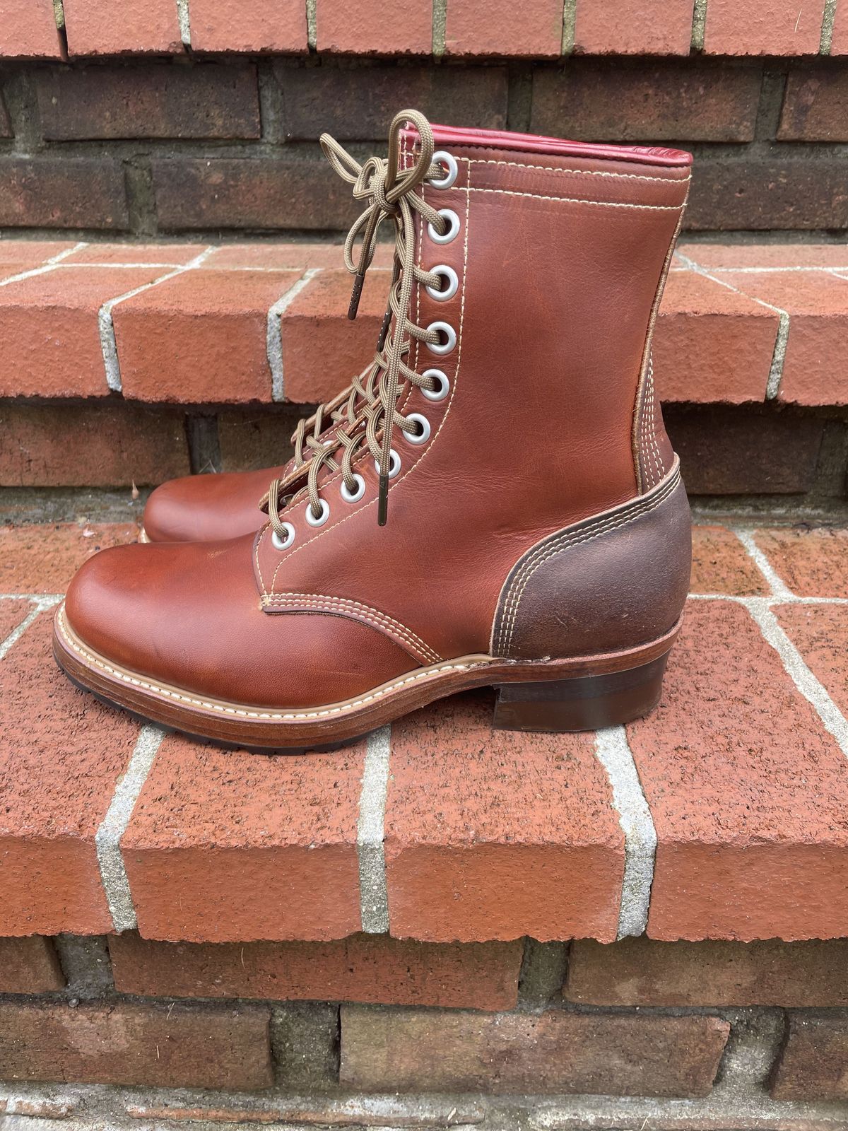 Photo by patinathunderdome on October 5, 2021 of the H.H. Brown 104x in Red Brown Pull Up.