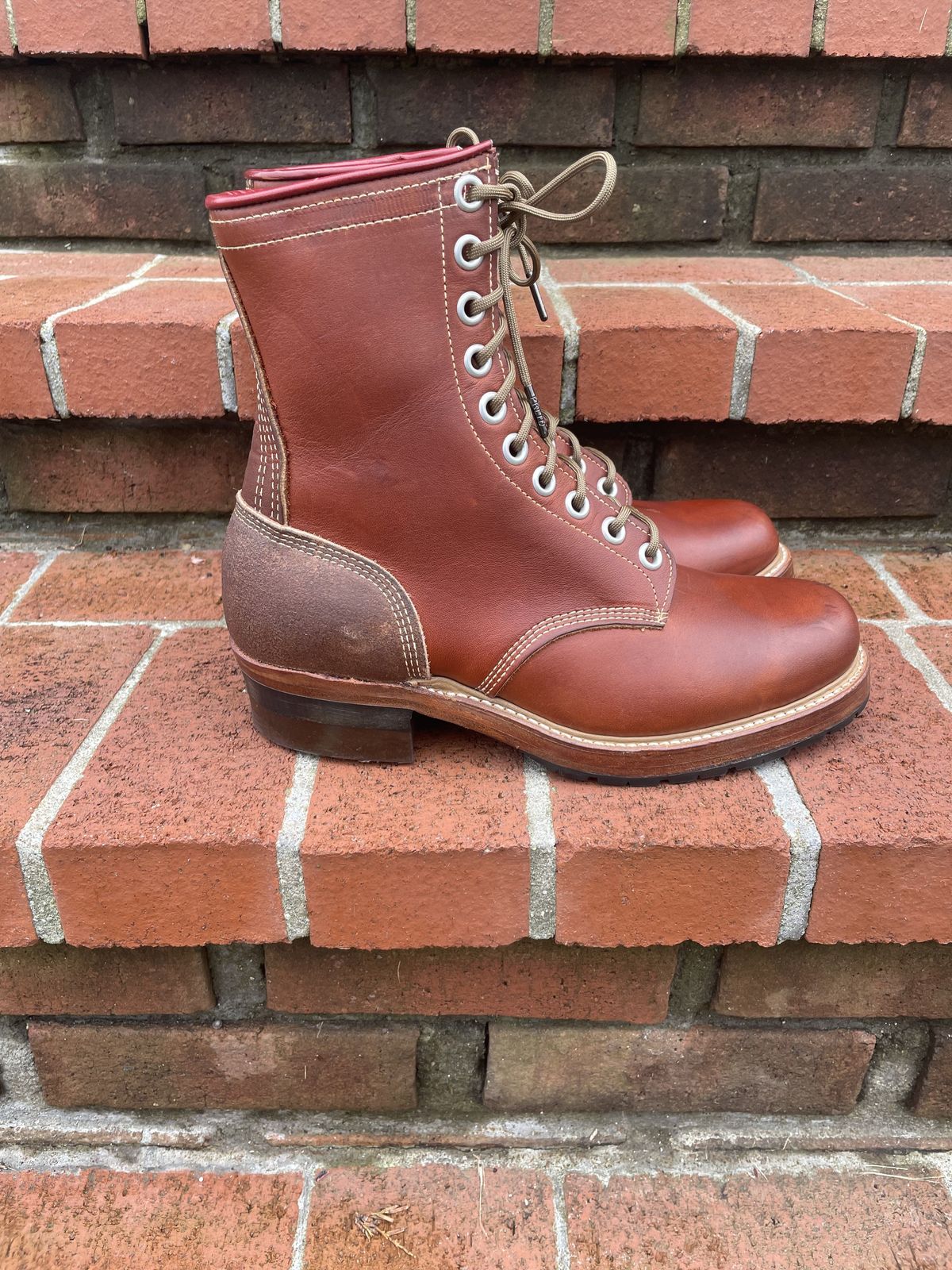 Photo by patinathunderdome on October 5, 2021 of the H.H. Brown 104x in Red Brown Pull Up.