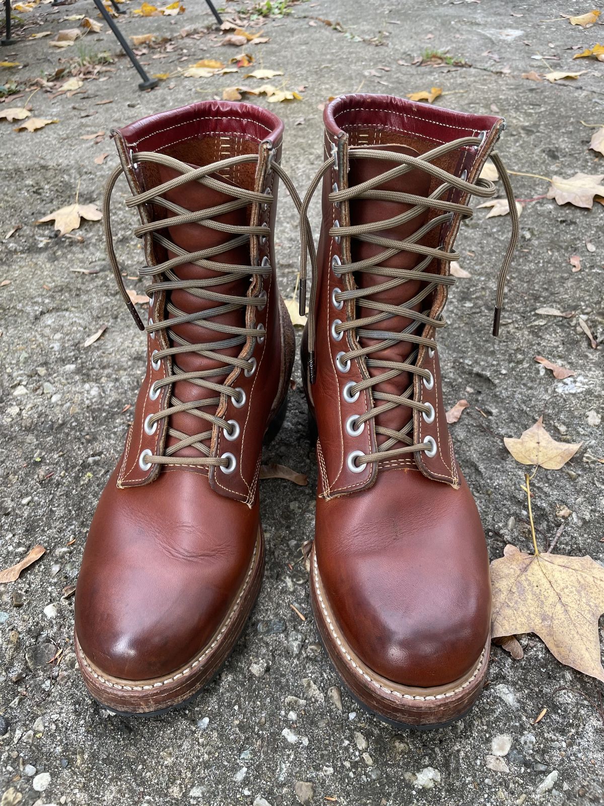 Photo by patinathunderdome on November 4, 2021 of the H.H. Brown 104x in Red Brown Pull Up.