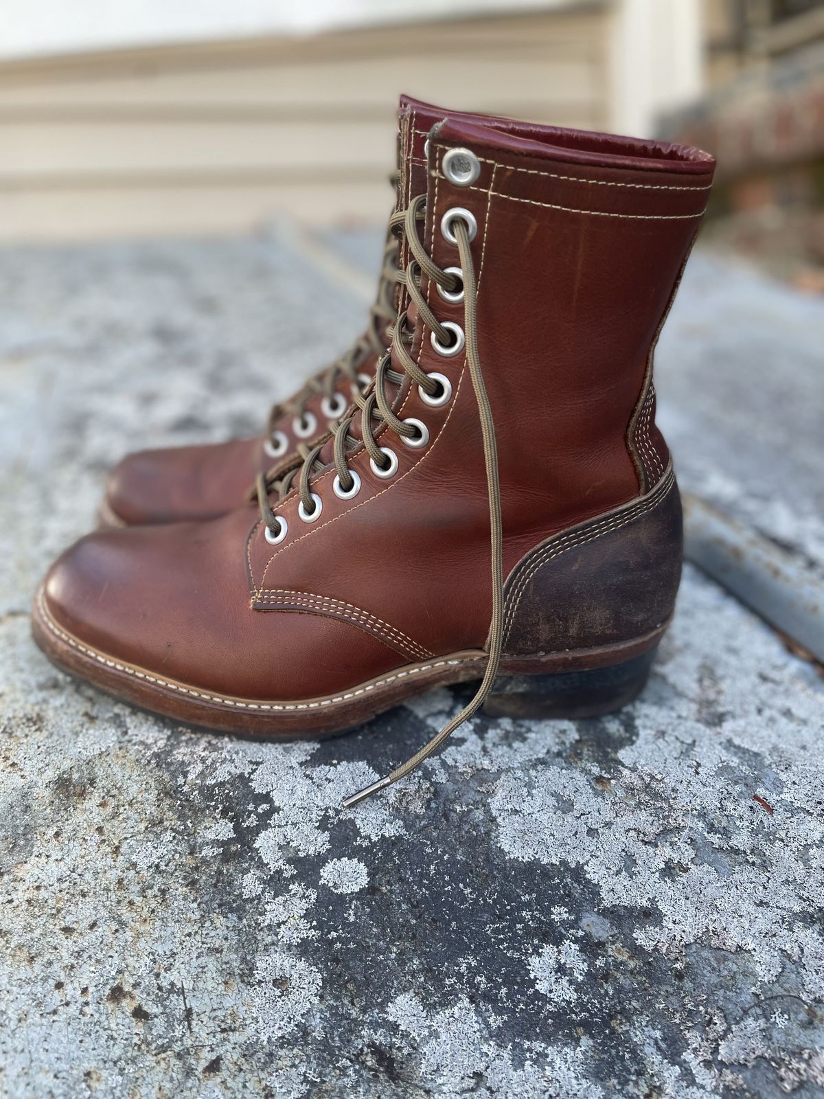 Photo by patinathunderdome on December 5, 2021 of the H.H. Brown 104x in Red Brown Pull Up.