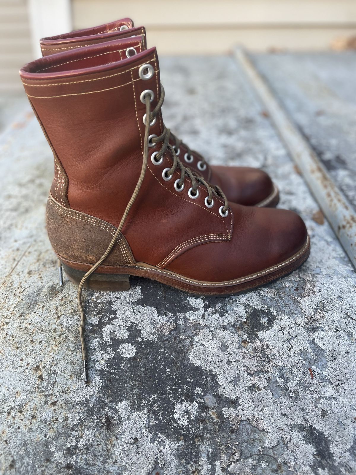 Photo by patinathunderdome on December 5, 2021 of the H.H. Brown 104x in Red Brown Pull Up.