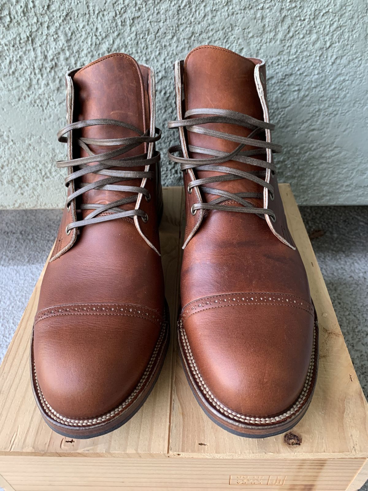 Photo by patinathunderdome on November 4, 2021 of the Viberg Service Boot in Horween Saddle Tan Chromepak.