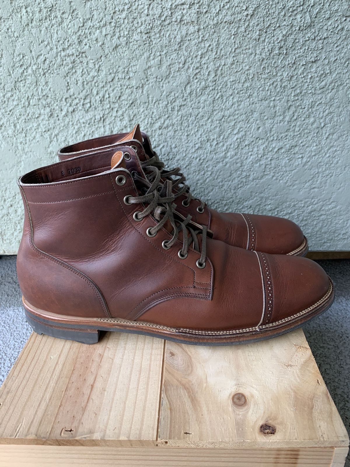 Photo by patinathunderdome on December 4, 2021 of the Viberg Service Boot in Horween Saddle Tan Chromepak.