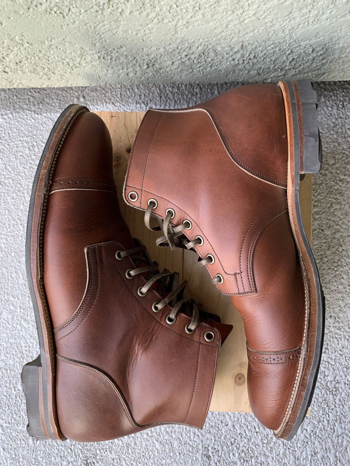 Photo by patinathunderdome on December 4, 2021 of the Viberg Service Boot in Horween Saddle Tan Chromepak.
