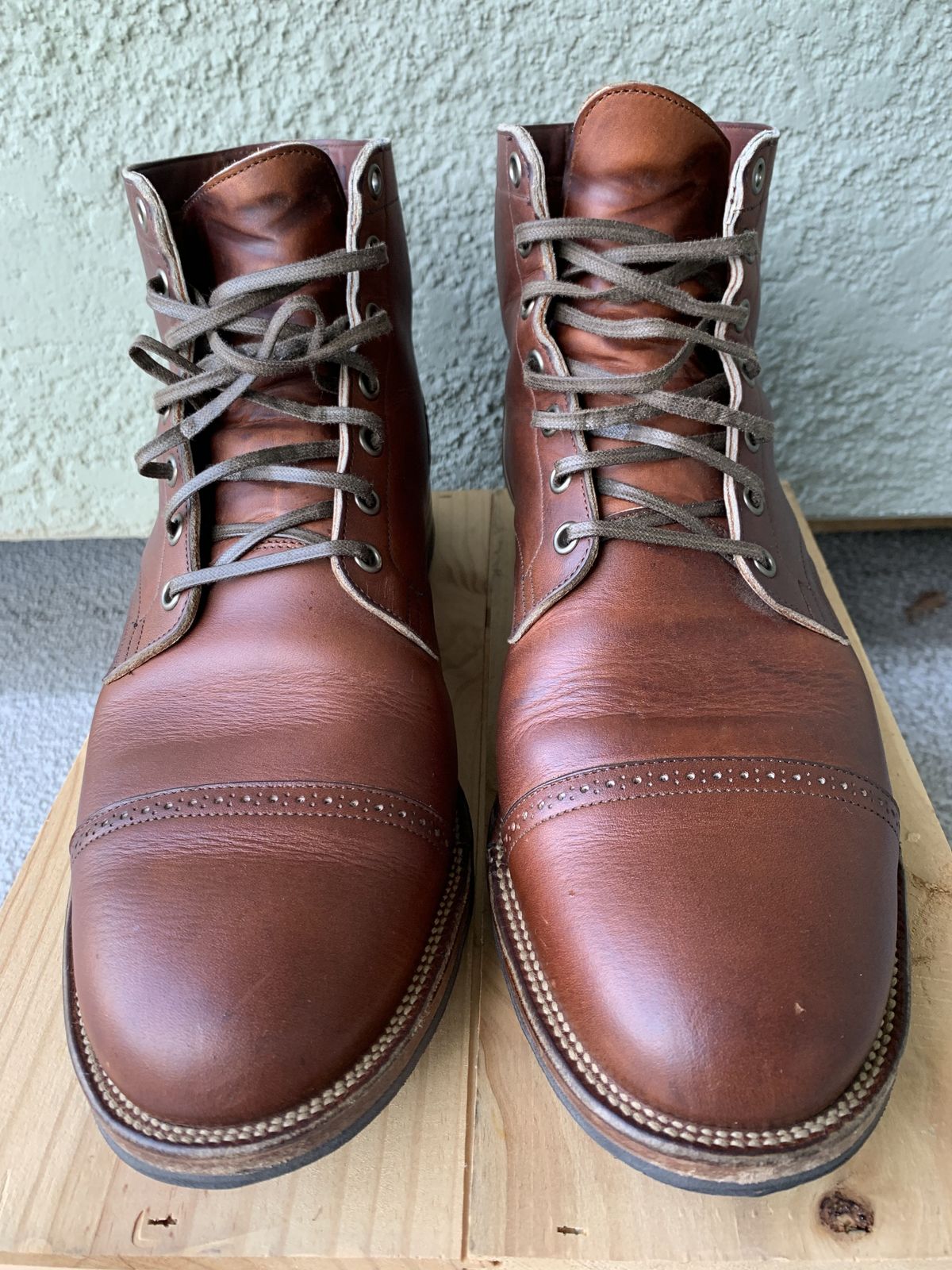 Photo by patinathunderdome on December 4, 2021 of the Viberg Service Boot in Horween Saddle Tan Chromepak.