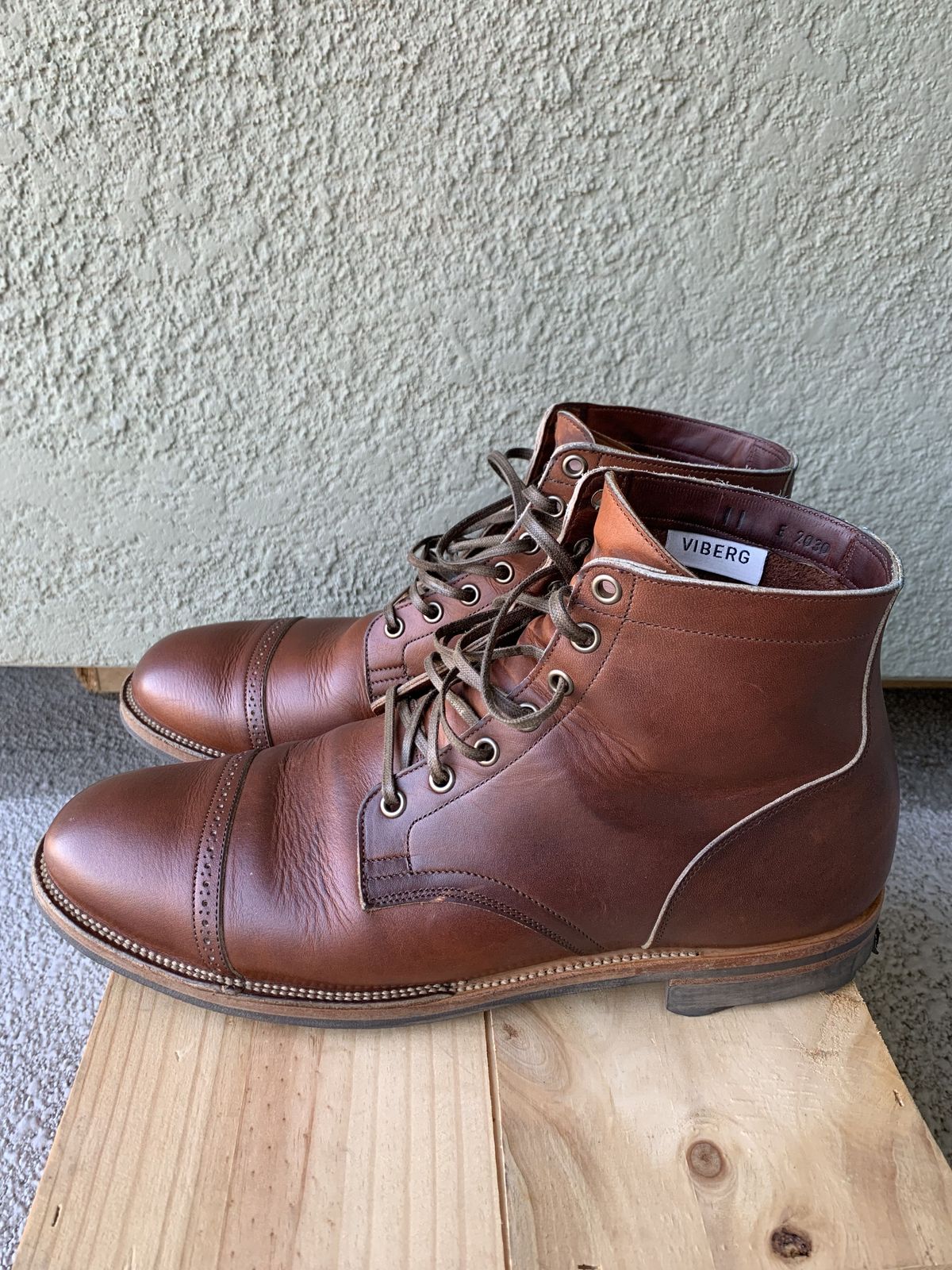 Photo by patinathunderdome on January 2, 2022 of the Viberg Service Boot in Horween Saddle Tan Chromepak.