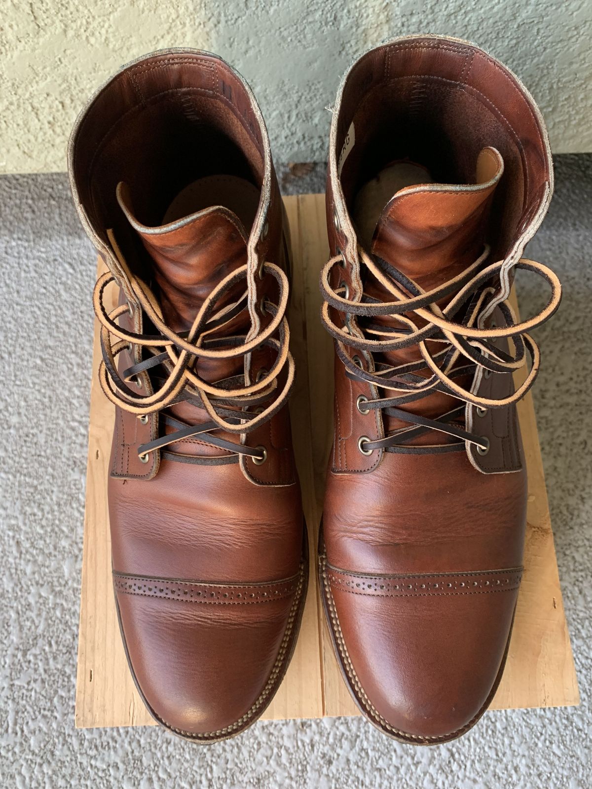 Photo by patinathunderdome on February 1, 2022 of the Viberg Service Boot in Horween Saddle Tan Chromepak.
