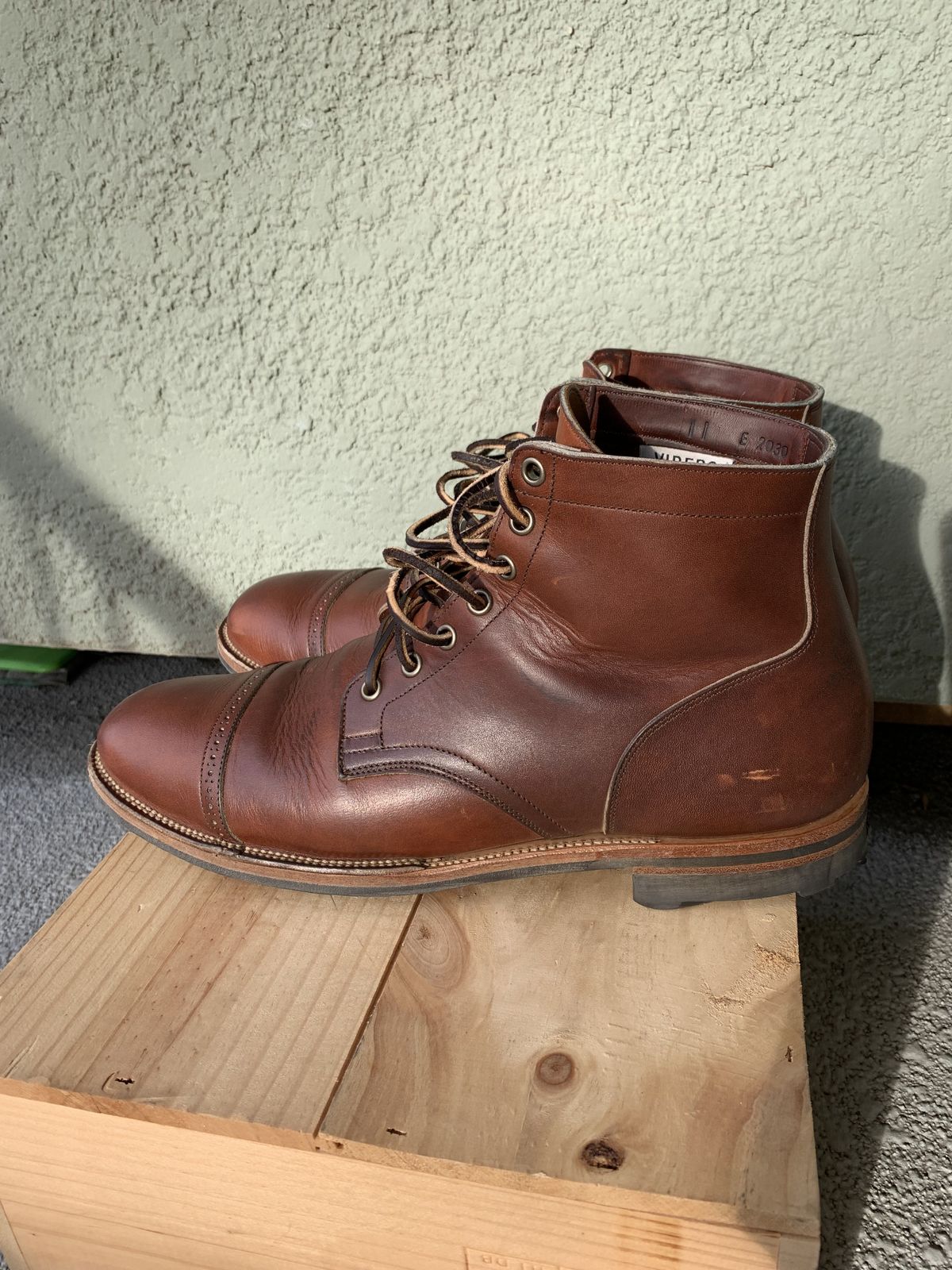 Photo by patinathunderdome on March 2, 2022 of the Viberg Service Boot in Horween Saddle Tan Chromepak.