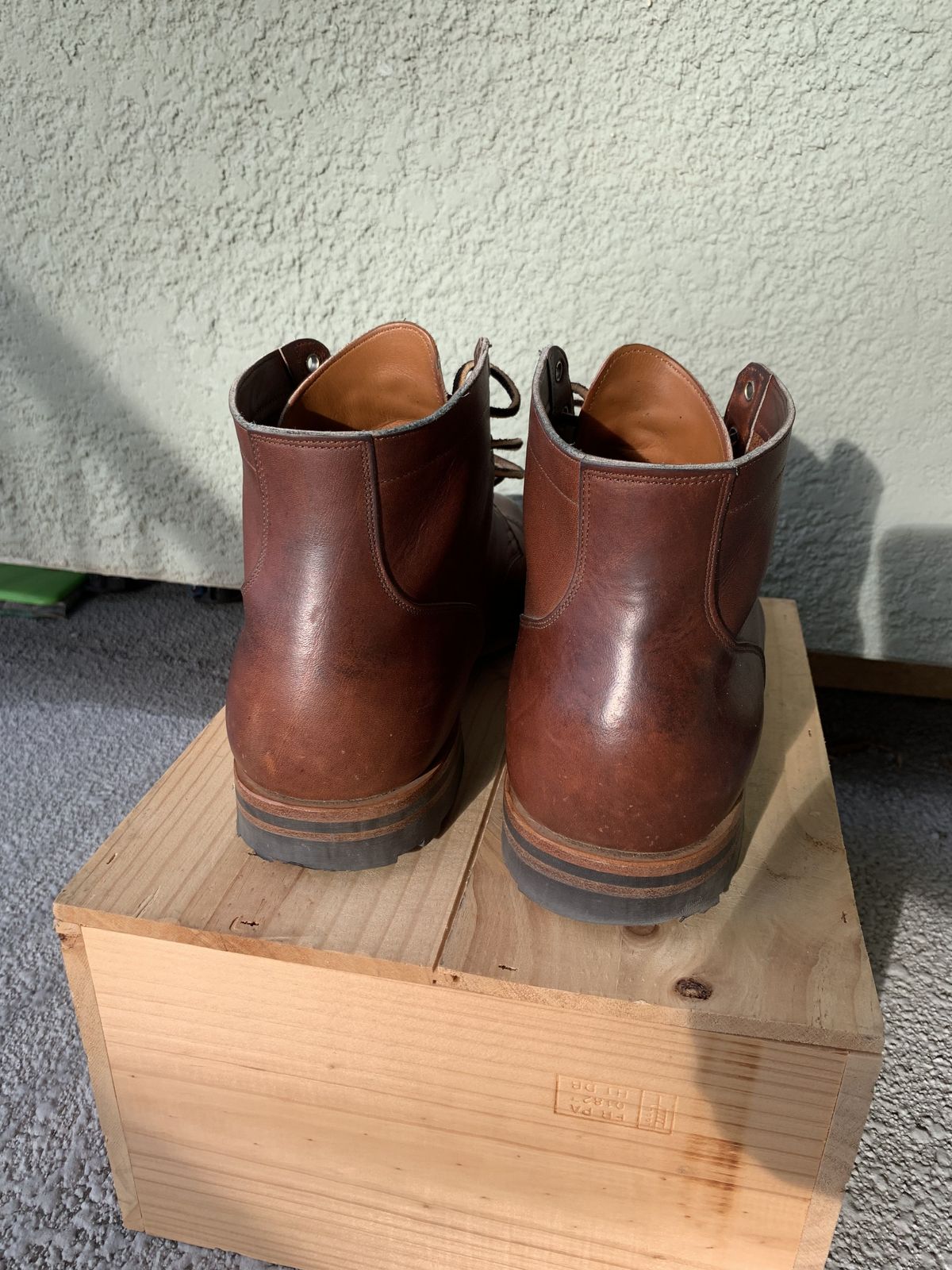 Photo by patinathunderdome on March 2, 2022 of the Viberg Service Boot in Horween Saddle Tan Chromepak.