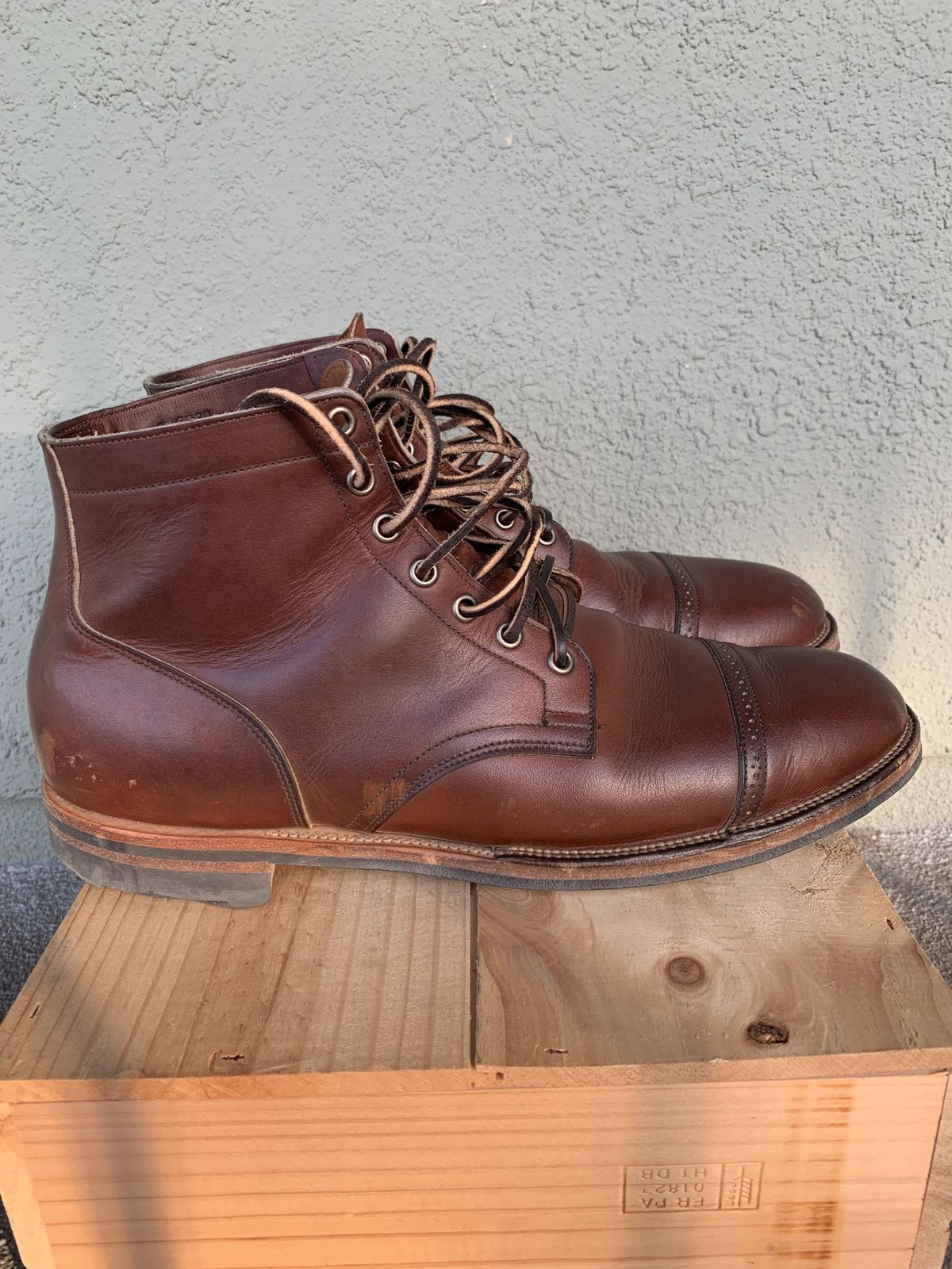 Photo by patinathunderdome on May 2, 2022 of the Viberg Service Boot in Horween Saddle Tan Chromepak.