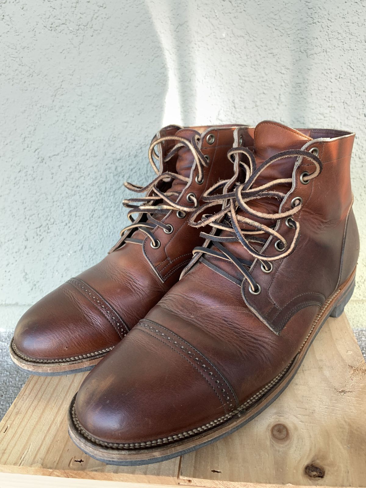Photo by patinathunderdome on May 2, 2022 of the Viberg Service Boot in Horween Saddle Tan Chromepak.