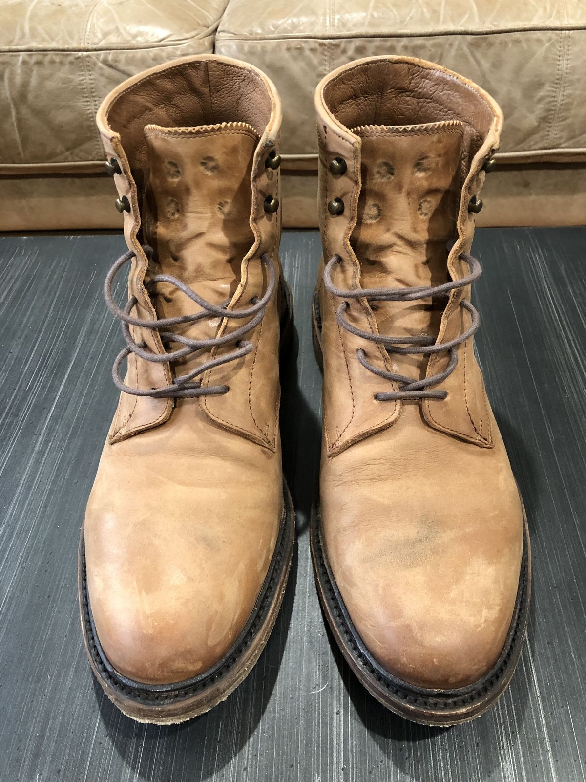 Photo by patinathunderdome on December 5, 2021 of the Frye James Lace-Up Boot in Tan Full Grain.