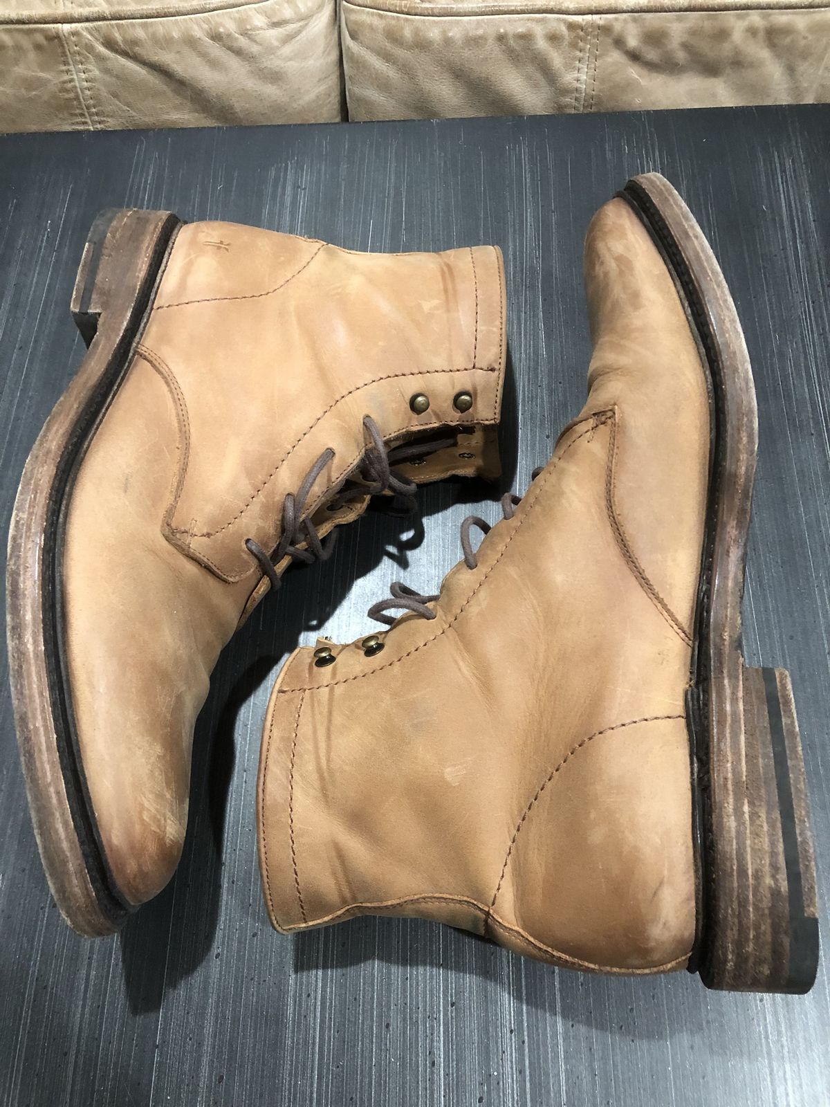 Photo by patinathunderdome on February 6, 2022 of the Frye James Lace-Up Boot in Tan Full Grain.