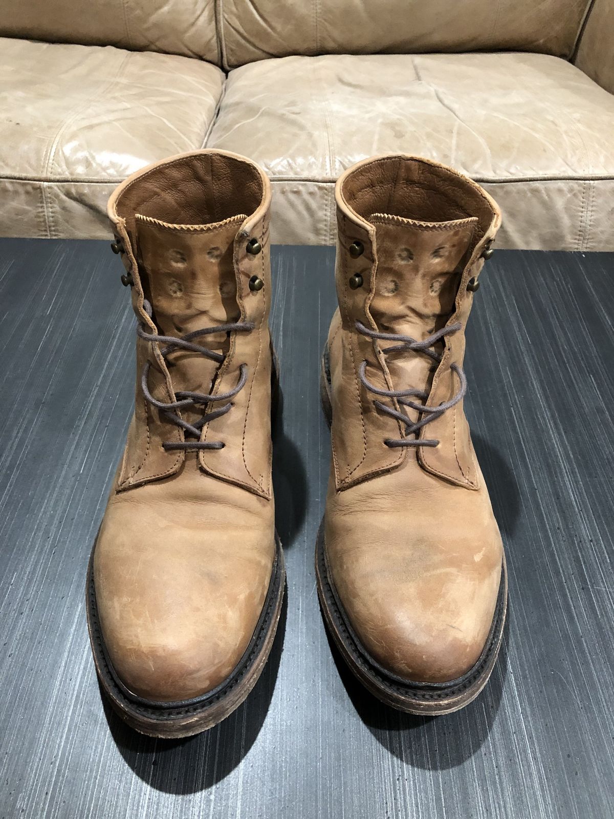 Photo by patinathunderdome on March 5, 2022 of the Frye James Lace-Up Boot in Tan Full Grain.