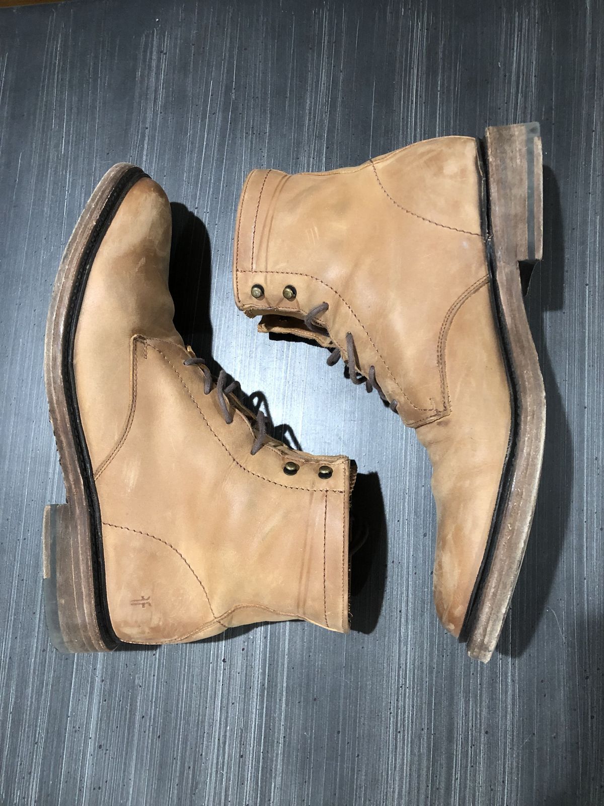 Photo by patinathunderdome on March 5, 2022 of the Frye James Lace-Up Boot in Tan Full Grain.