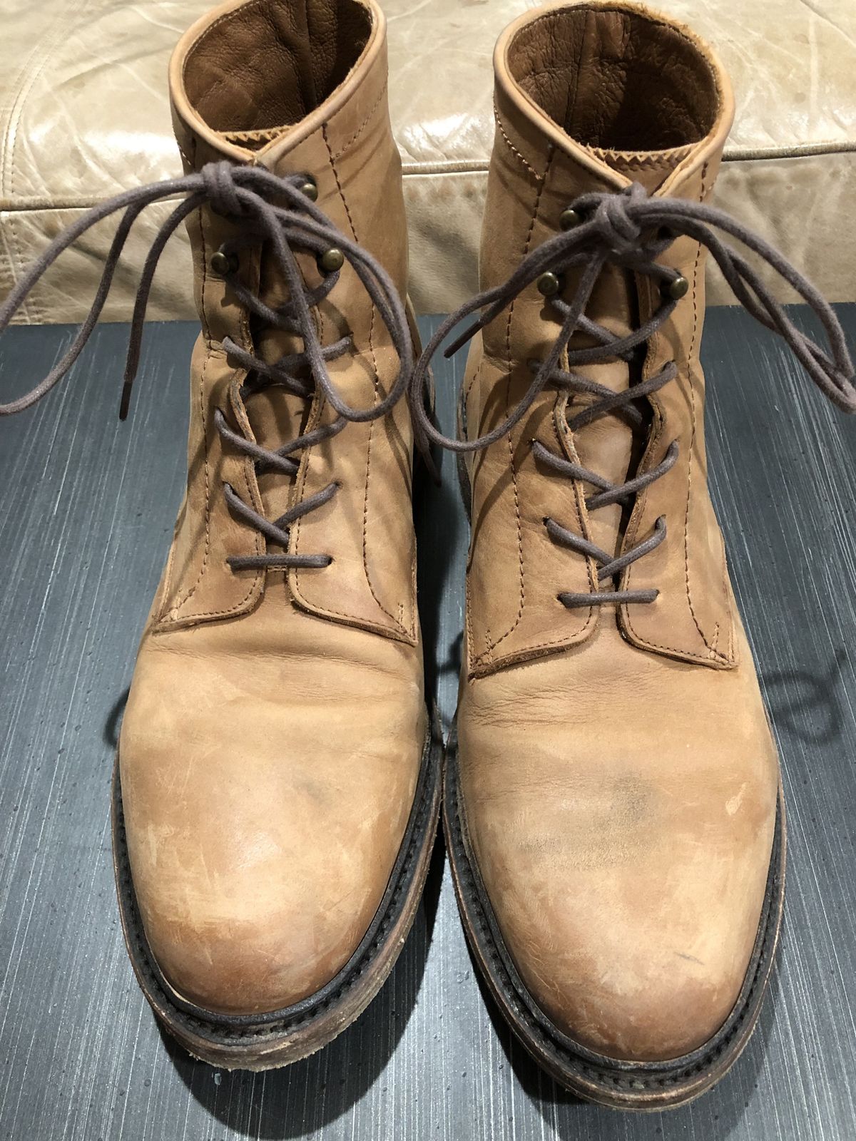 Photo by patinathunderdome on April 6, 2022 of the Frye James Lace-Up Boot in Tan Full Grain.