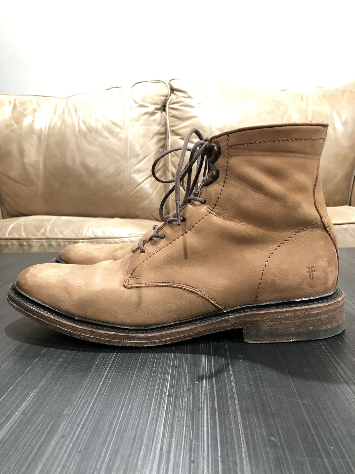 Photo by patinathunderdome on April 6, 2022 of the Frye James Lace-Up Boot in Tan Full Grain.