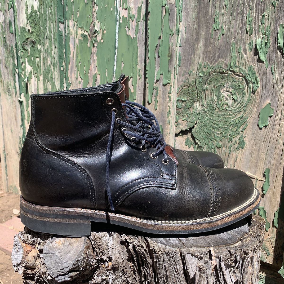 Photo by patinathunderdome on May 5, 2022 of the Viberg Service Boot in Maryam Noir Vitello Calf.