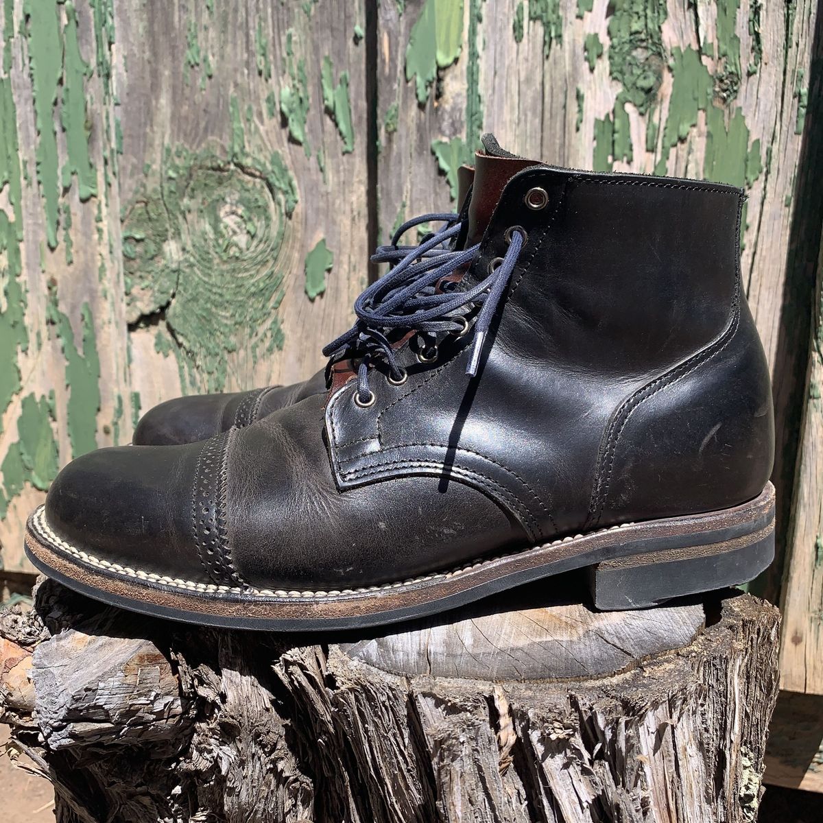 Photo by patinathunderdome on May 5, 2022 of the Viberg Service Boot in Maryam Noir Vitello Calf.