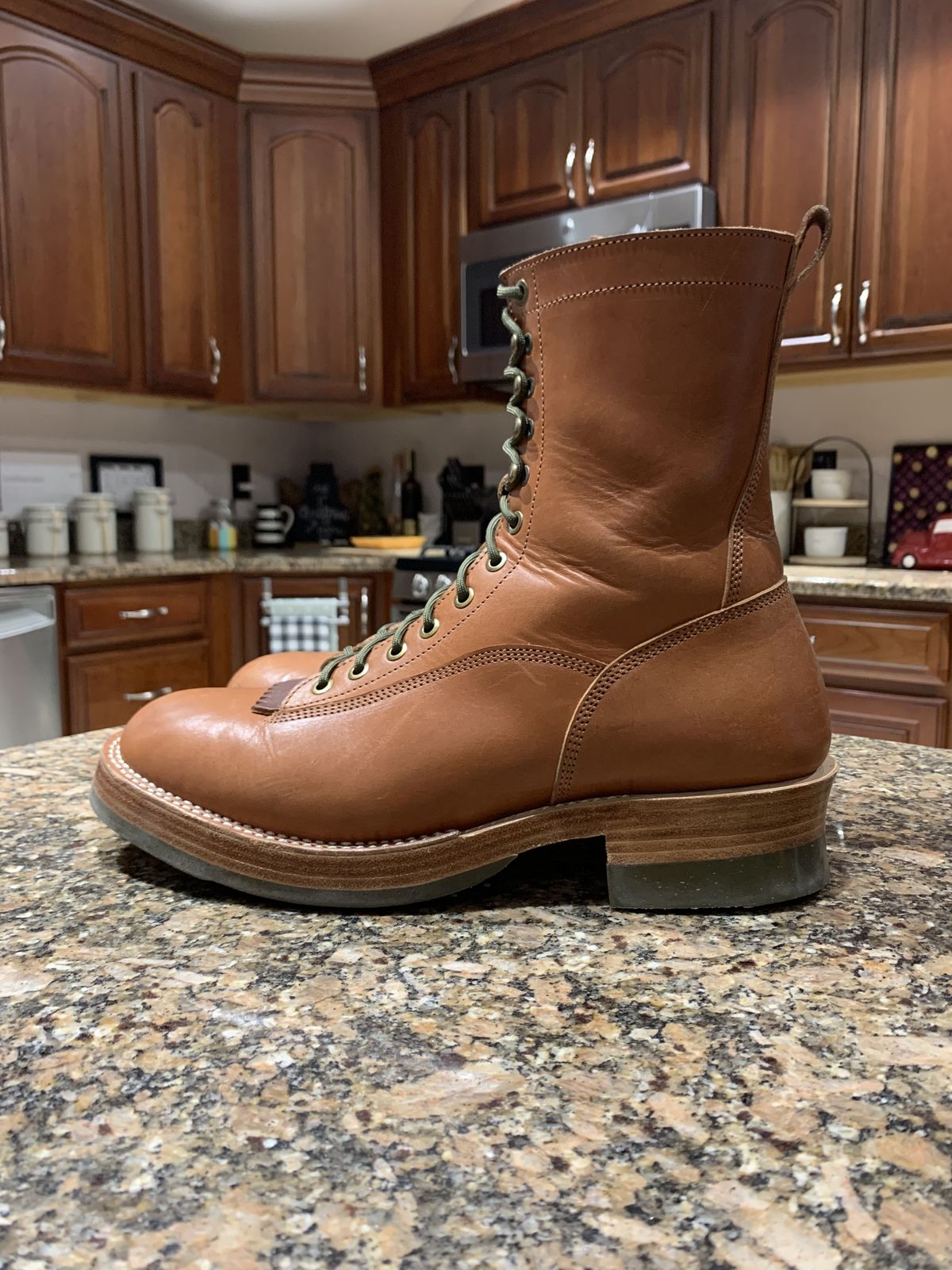 Photo by patinathunderdome on January 5, 2022 of the Jakkrabbits Ivories Boot in Indonesian Natural Veg Tan.