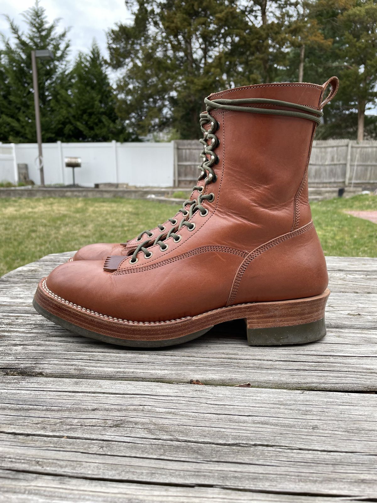 Photo by patinathunderdome on April 5, 2022 of the Jakkrabbits Ivories Boot in Indonesian Natural Veg Tan.