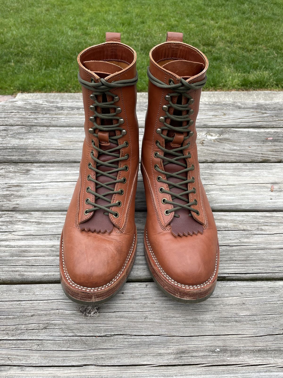 Photo by patinathunderdome on May 5, 2022 of the Jakkrabbits Ivories Boot in Indonesian Natural Veg Tan.