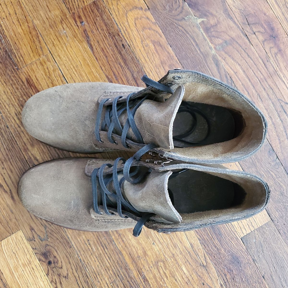 Photo by patinathunderdome on October 4, 2021 of the Wolverine 1000 Mile Plain-Toe Boot in C.F. Stead Teak Waxy Mohawk.