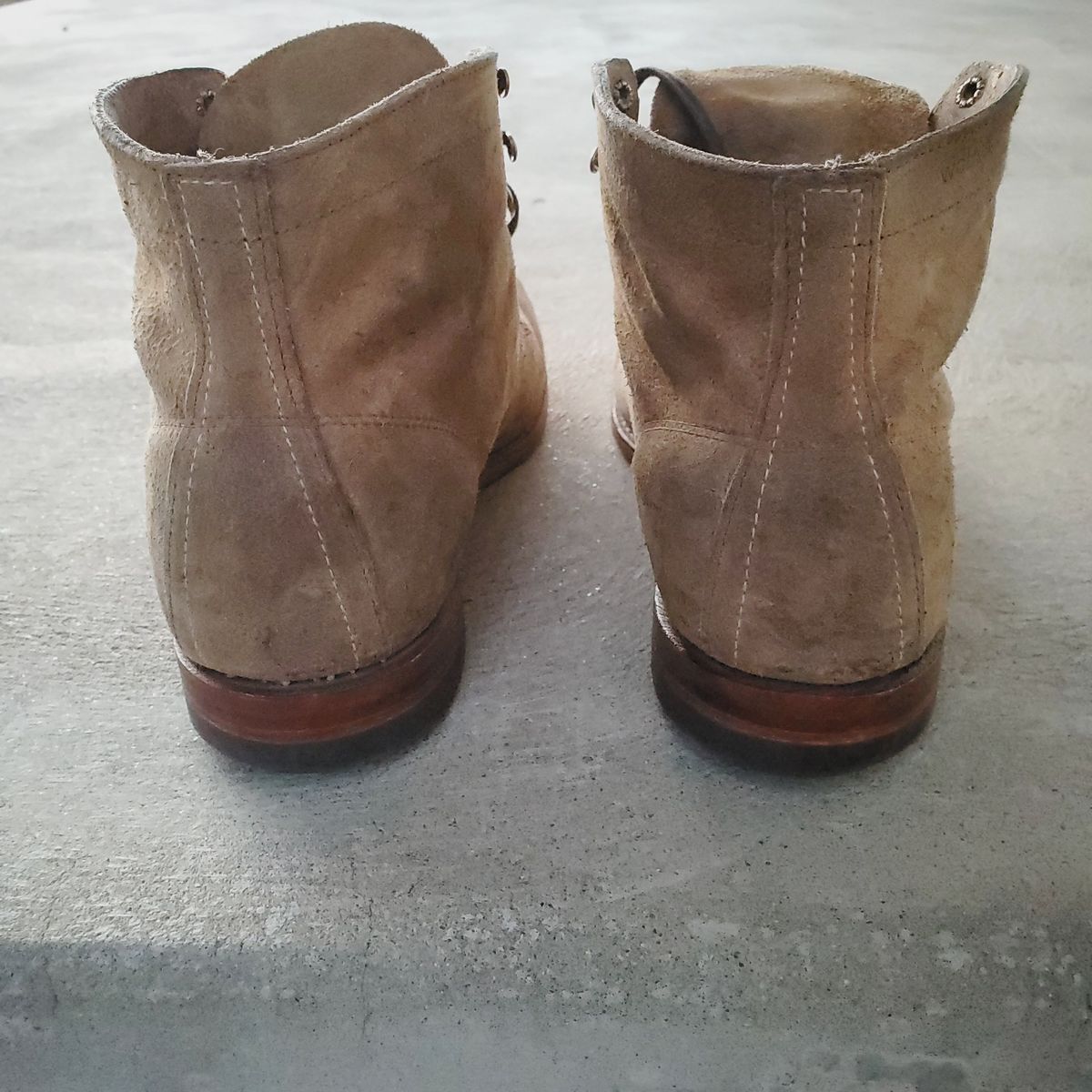 Photo by patinathunderdome on December 5, 2021 of the Wolverine 1000 Mile Plain-Toe Boot in C.F. Stead Teak Waxy Mohawk.