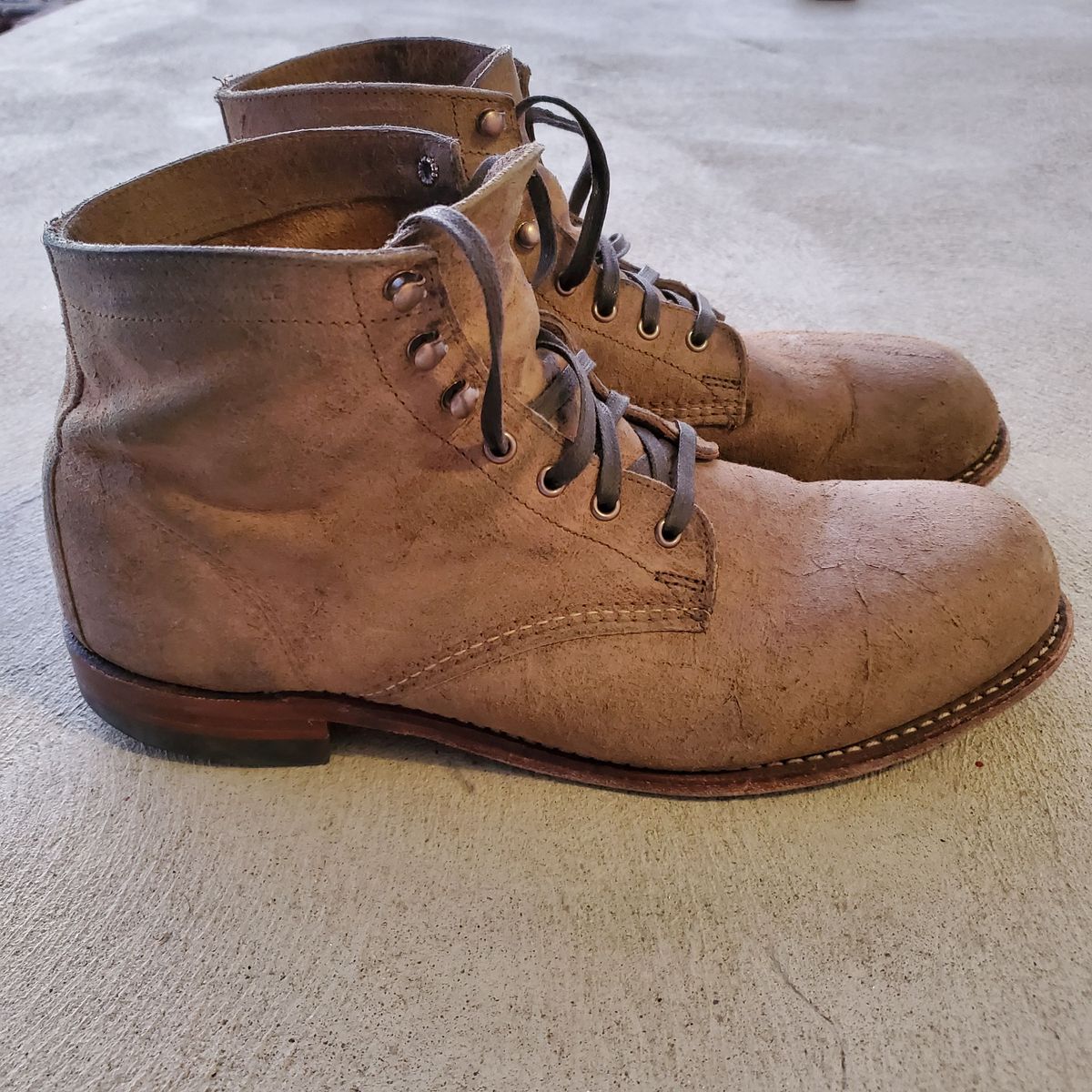 Photo by patinathunderdome on February 6, 2022 of the Wolverine 1000 Mile Plain-Toe Boot in C.F. Stead Teak Waxy Mohawk.