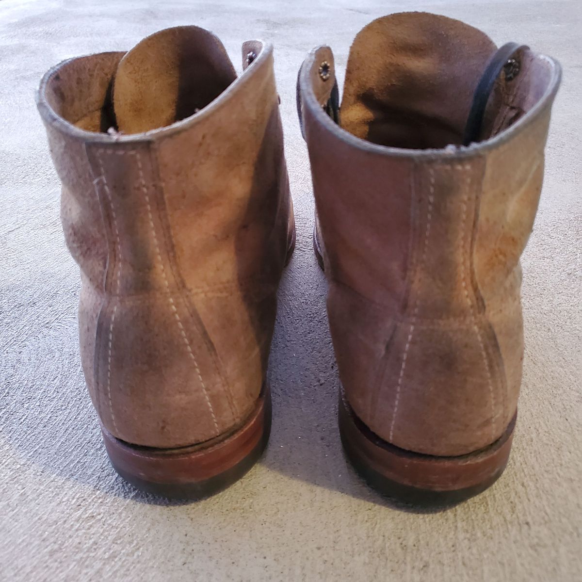 Photo by patinathunderdome on February 6, 2022 of the Wolverine 1000 Mile Plain-Toe Boot in C.F. Stead Teak Waxy Mohawk.
