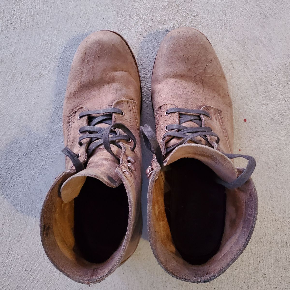 Photo by patinathunderdome on February 6, 2022 of the Wolverine 1000 Mile Plain-Toe Boot in C.F. Stead Teak Waxy Mohawk.