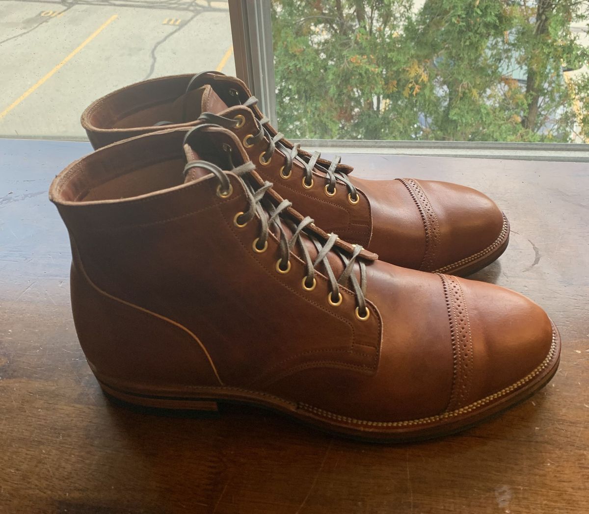 Photo by patinathunderdome on September 30, 2021 of the Viberg Service Boot in Horween Burned Oak Dublin.