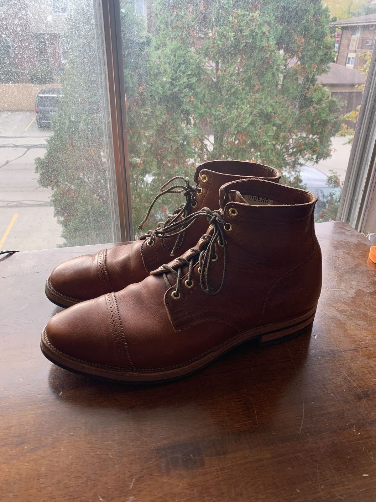 Photo by patinathunderdome on November 4, 2021 of the Viberg Service Boot in Horween Burned Oak Dublin.