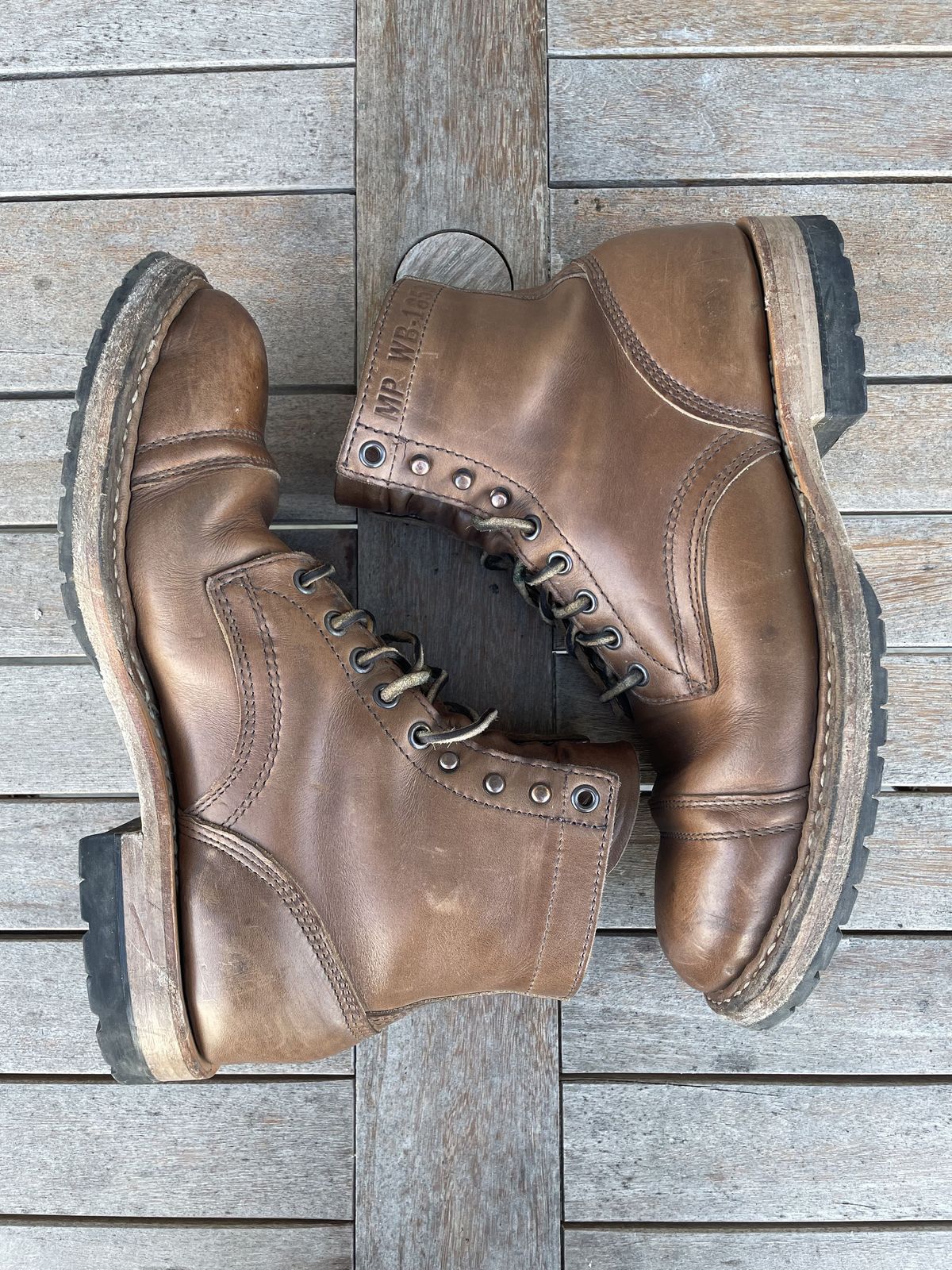 Photo by patinathunderdome on November 3, 2021 of the White's MP-Sherman Toe Cap in Horween Natural Chromexcel.