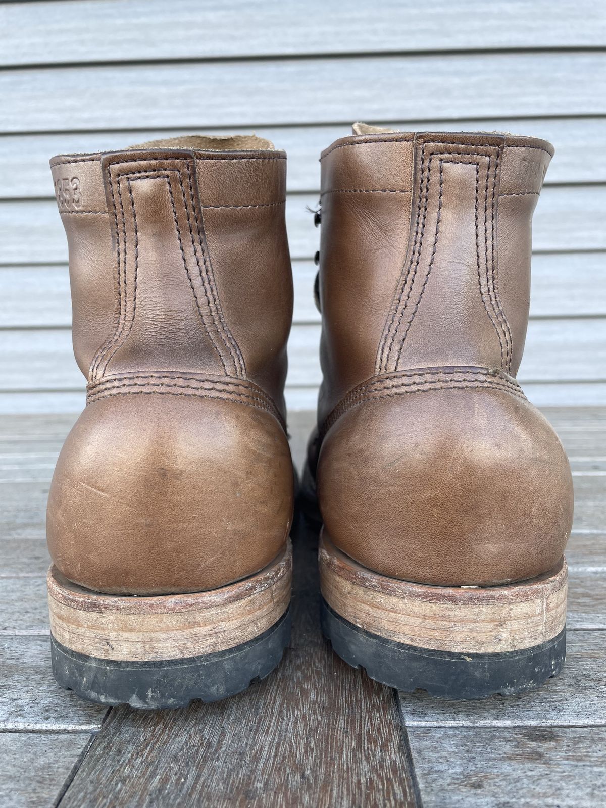 Photo by patinathunderdome on November 3, 2021 of the White's MP-Sherman Toe Cap in Horween Natural Chromexcel.