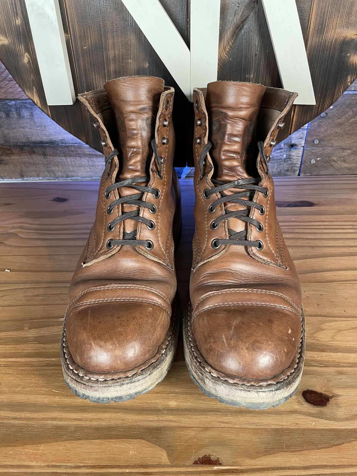 Photo by patinathunderdome on April 5, 2022 of the White's MP-Sherman Toe Cap in Horween Natural Chromexcel.