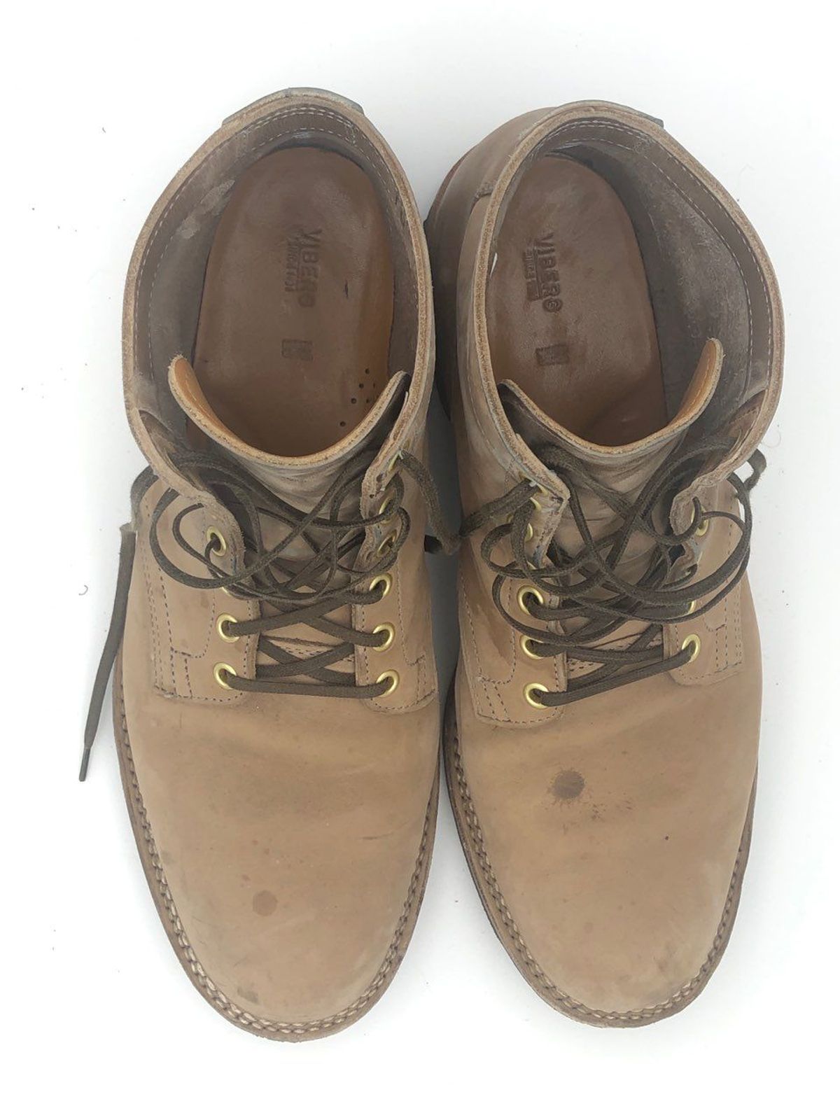 Photo by patinathunderdome on December 2, 2021 of the Viberg Service Boot in Maryam Light Grey Horsebutt.