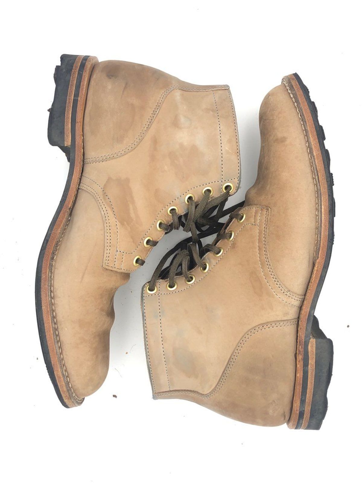 Photo by patinathunderdome on January 2, 2022 of the Viberg Service Boot in Maryam Light Grey Horsebutt.